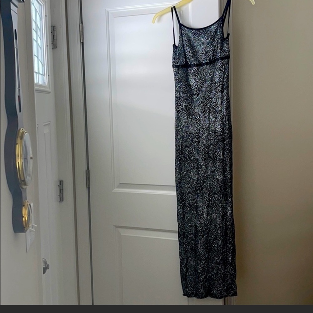 Black & sparkling long dress for special occasion. Prom, homecoming, wedding etc